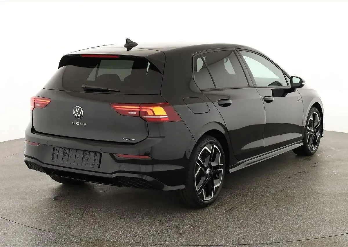 Neu VW Golf VIII R-line 2026 Grenadillschwarz metallic