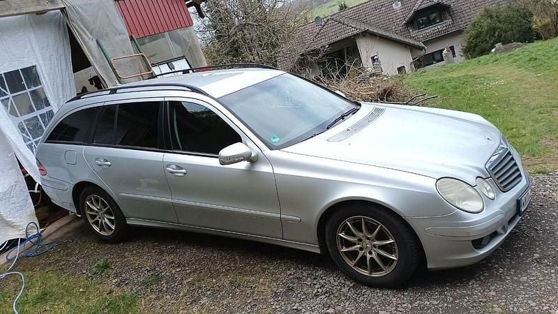 Gebraucht Mercedes E220 170 PS (125 kW) 2008 Silber Kombi