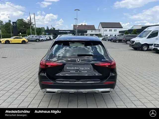 Gebraucht Mercedes C220 197 PS (144 kW) 2025 Schwarz Limousine