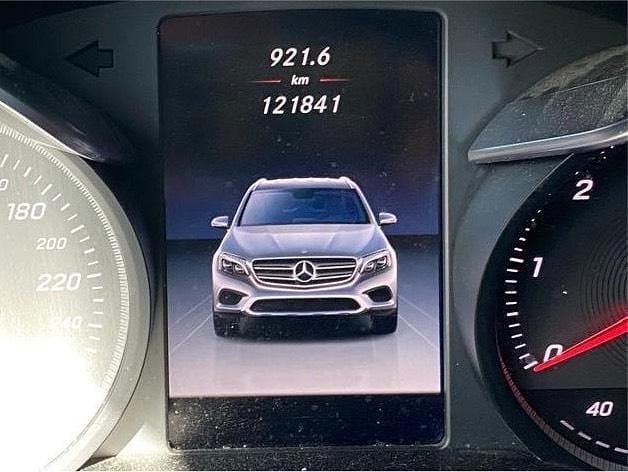 Grau Gebraucht 2016 Mercedes GLC250 AMG SUV | 25.500 € (Fairer Preis) - Bild 1/1