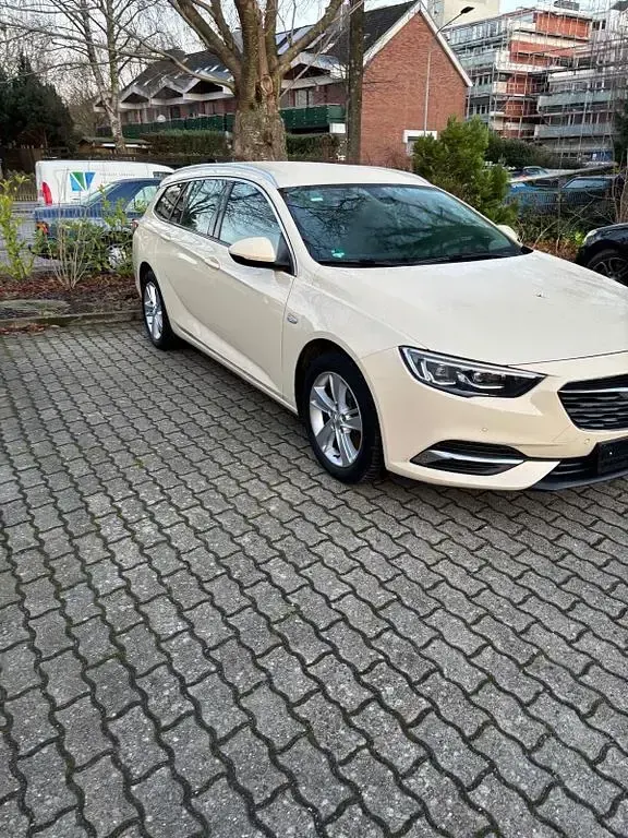 Gebraucht Opel Insignia Edition 136 PS (100 kW) 2020 Gelb Kombi