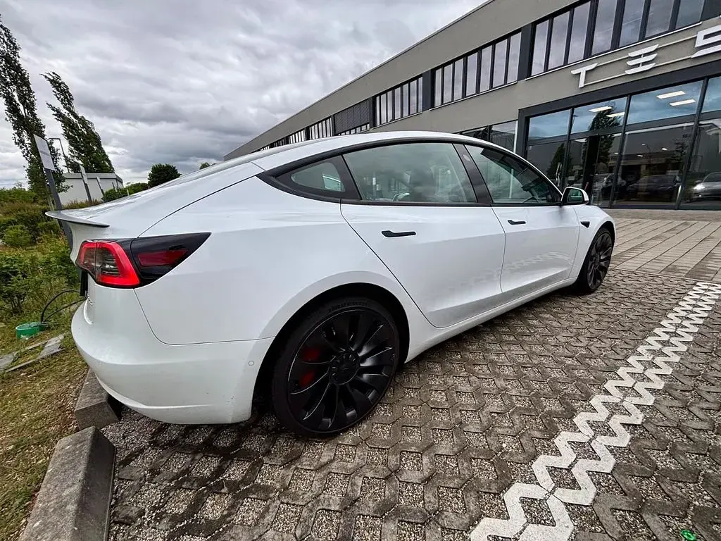 Käytetty Tesla Model 3 Performance 377 kW (513 HP) 2021 Valkoinen Sedan