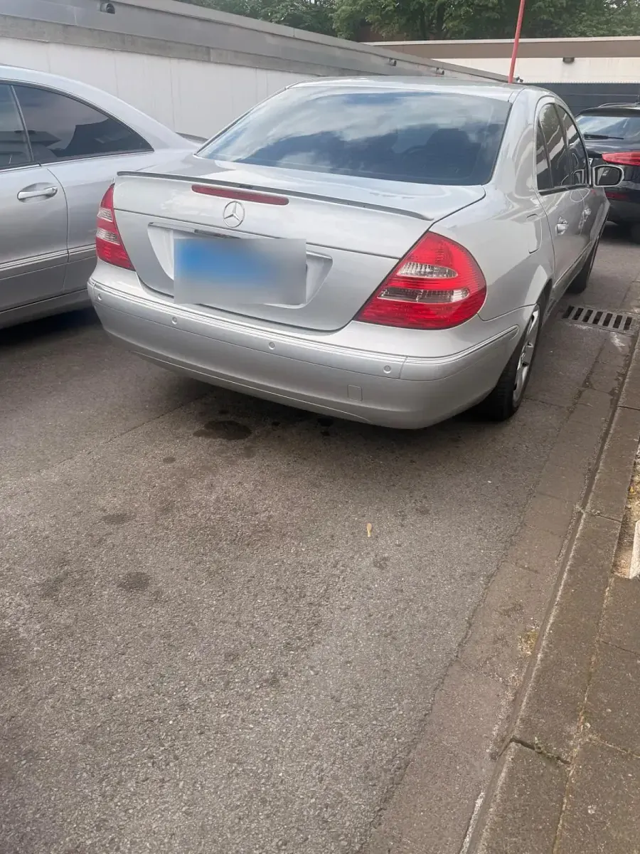 Brugt Mercedes E320 Elegance 224 HK (164 kW) 2002 Sølv Sedan