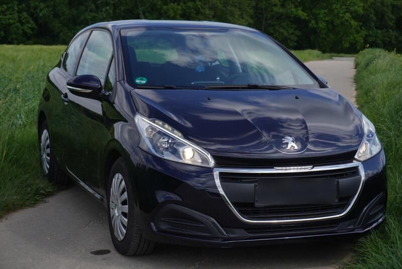 Blau Gebraucht 2016 Peugeot 208 Active Kleinwagen | 4.250 € (Superpreis) - Bild 1/4