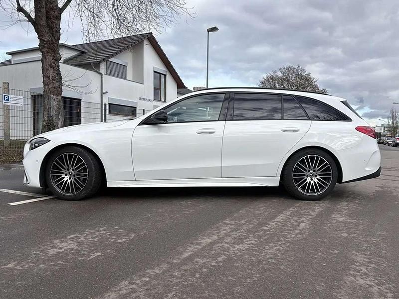 Gebraucht Mercedes C180 AMG line 170 PS (125 kW) 2022 Weiß Kombi