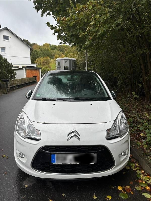 Weiß Gebraucht 2013 Citroën C3 Kleinwagen | 5.500 € (Fairer Preis) - Bild 1/4