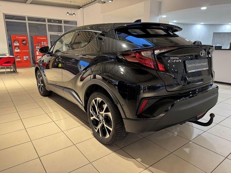 Gebraucht Toyota C-HR Team 122 PS (89 kW) 2021 Black mica / ink SUV