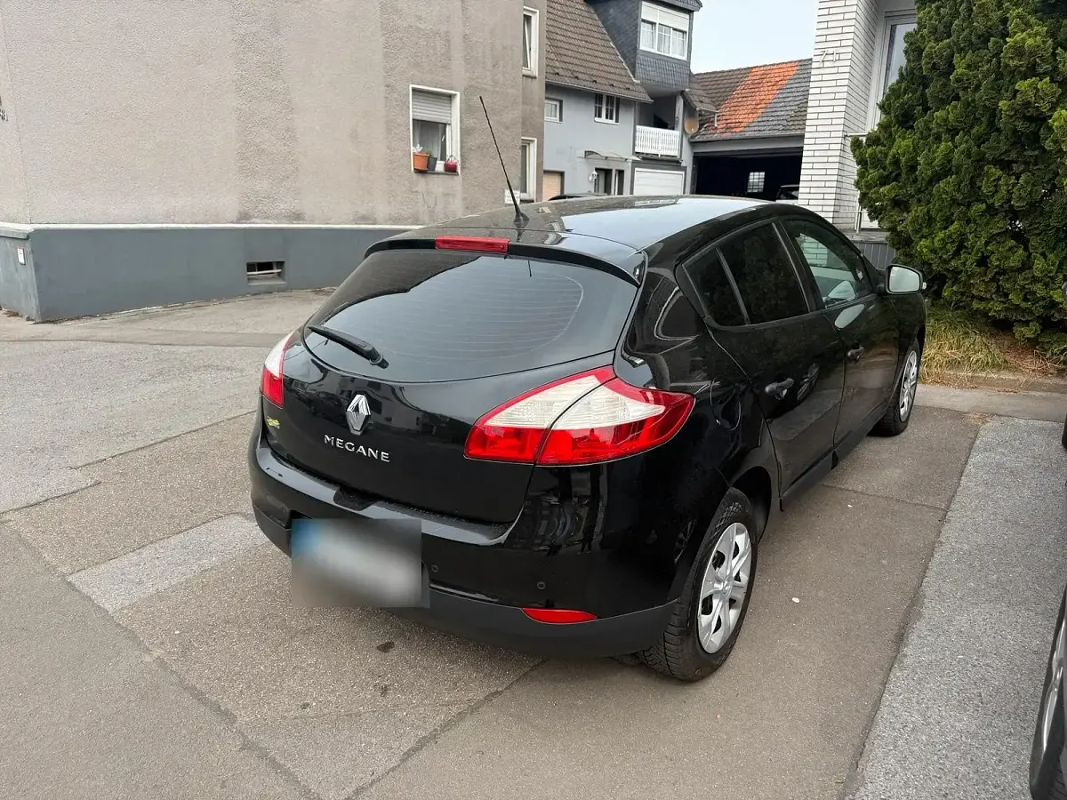 Gebraucht Renault Mégane III 110 PS (80 kW) 2011 Schwarz Kleinwagen