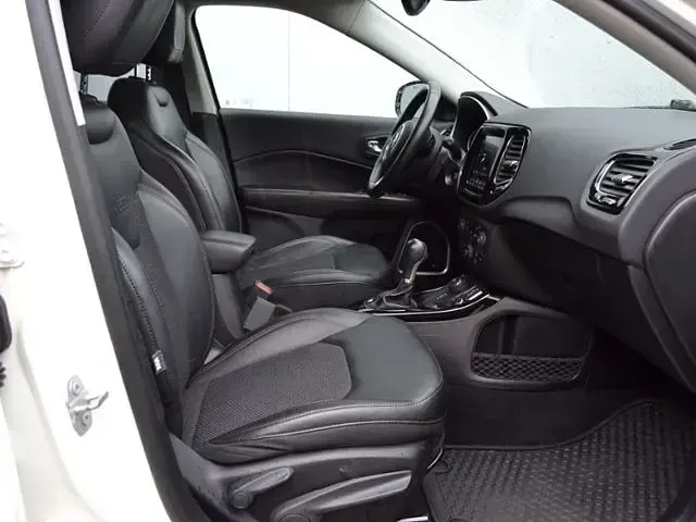 Gebraucht Jeep Compass Limited 140 PS (102 kW) 2018 Weiß SUV