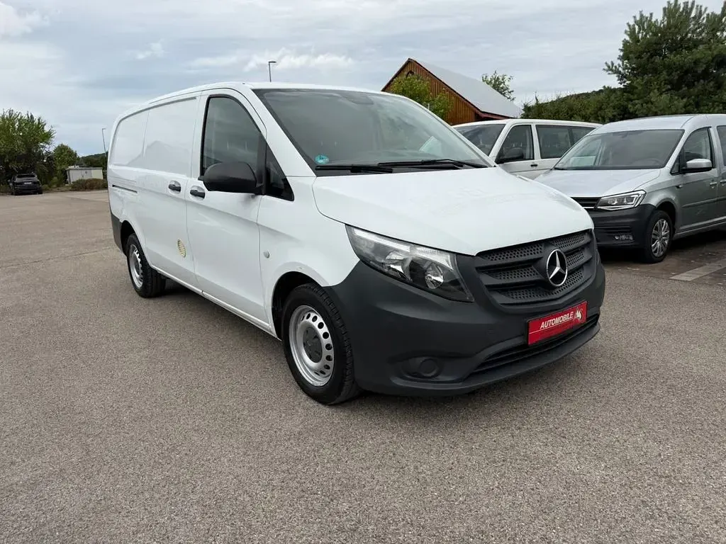 Gebraucht Mercedes Vito 114 PS (83 kW) 2017 Weiß Van