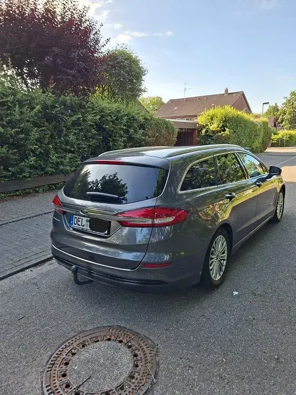 Gebraucht Ford Mondeo Titanium 188 PS (138 kW) 2019 Grau Limousine