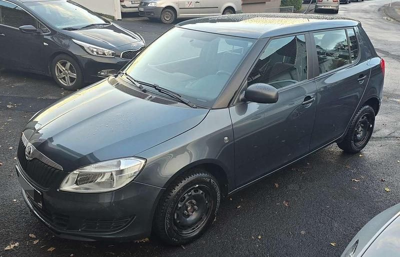 Gebraucht 2015 Skoda Fabia Ambiente Limousine | 9.900 € (Fairer Preis) - Bild 1/4