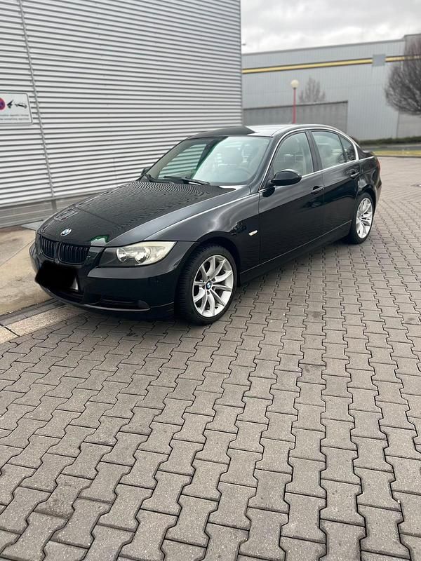 Gebraucht BMW 325 191 PS (140 kW) 2008 Schwarz Limousine