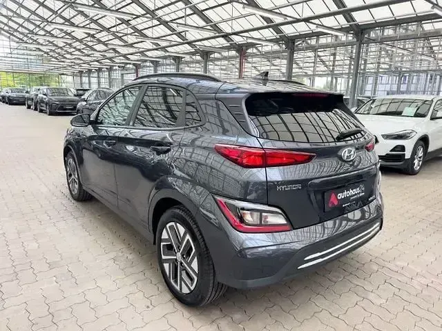 Gebraucht Hyundai Kona 100 kW (136 PS) 2022 Grau SUV