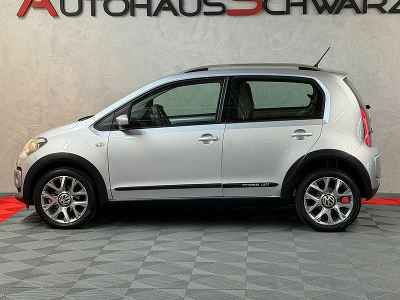 Gebraucht VW cross up! 75 PS (55 kW) 2016 Silber Kleinwagen
