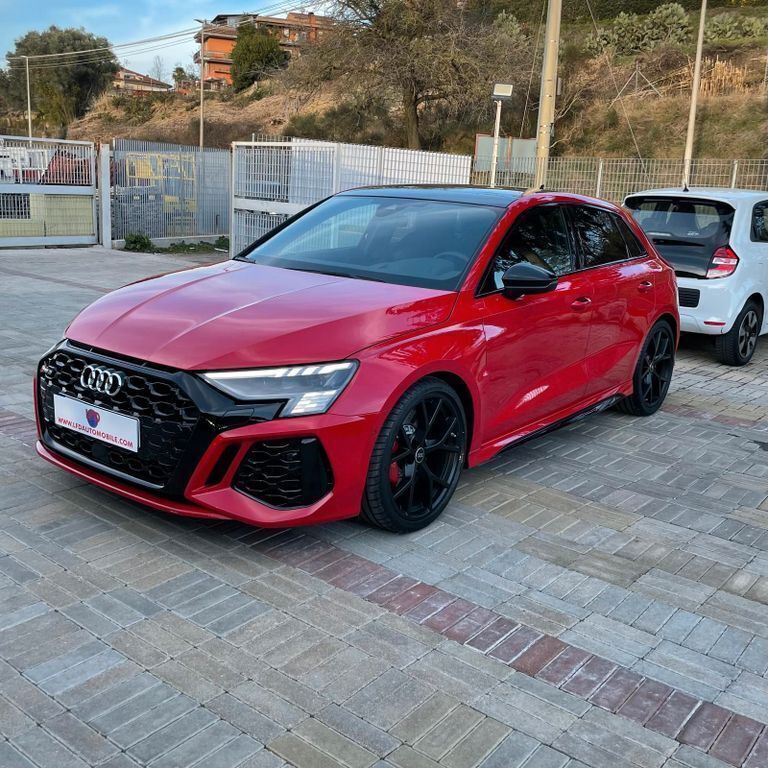 Gebraucht Audi RS3 Sportback Sport 400 PS (294 kW) 2022 Rot Kleinwagen