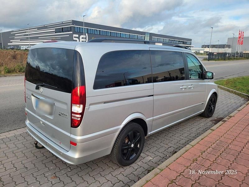 Gebraucht Mercedes Viano Edition 163 PS (119 kW) 2013 Silber Van / Kleinbus