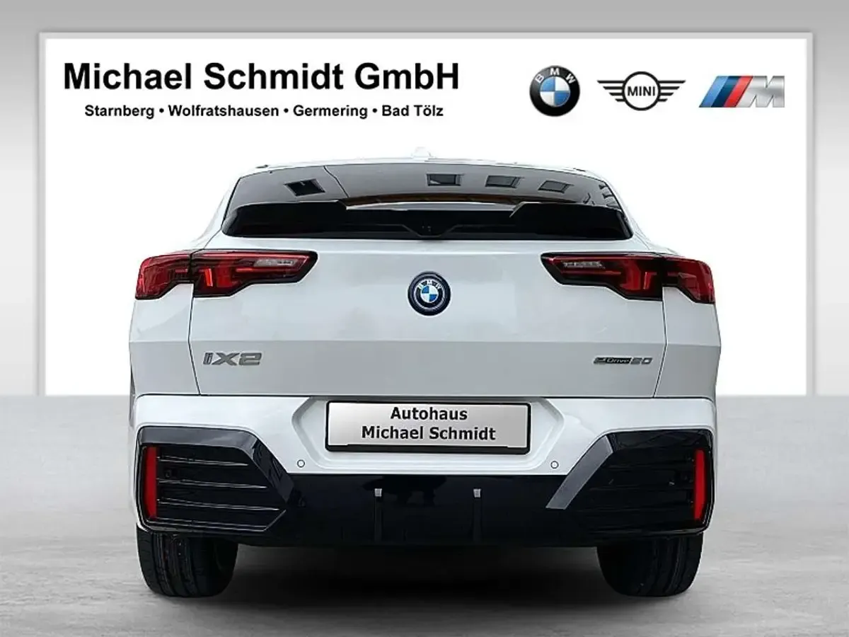 Neu BMW iX2 M Sport 150 kW (204 PS) 2026 Alpinweiss iii SUV
