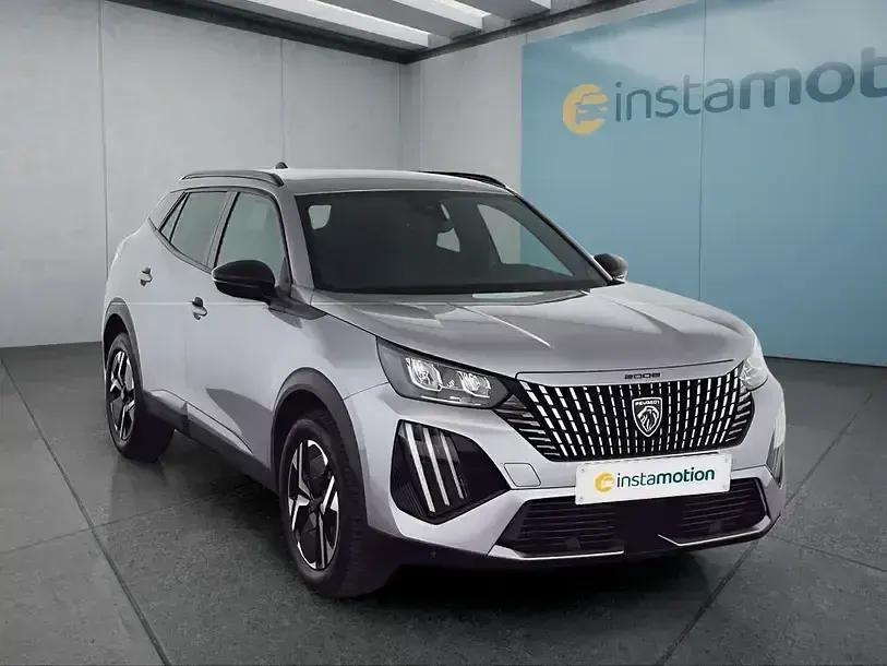 Gebraucht Peugeot 2008 Allure 131 PS (96 kW) 2024 Silber SUV