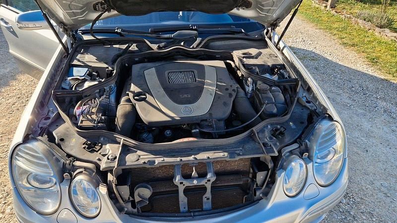 Gebraucht Mercedes E280 Avantgarde 231 PS (169 kW) 2008 Silber Limousine