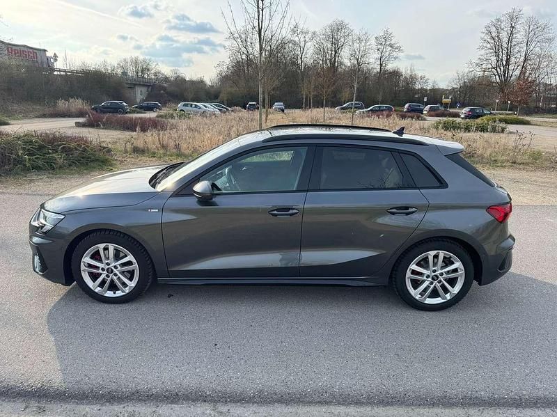 Gebraucht Audi A3 S-Line 150 PS (110 kW) 2023 Grau Kombi
