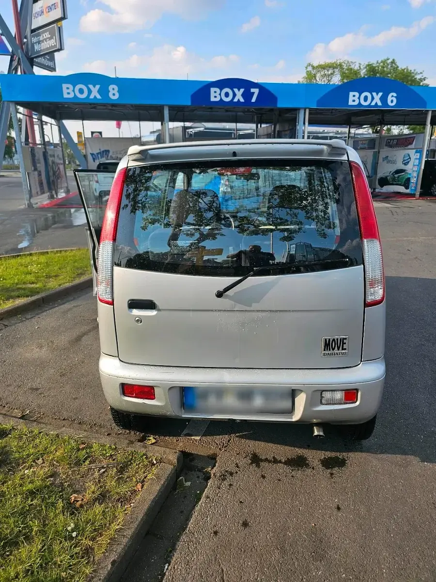 Gebraucht Daihatsu Move 55 PS (40 kW) 2002 Silber Van / Kleinbus