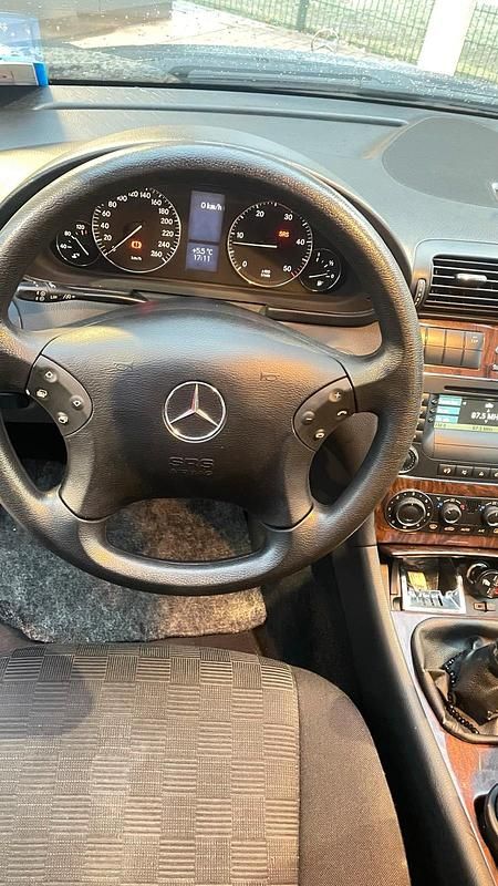 Gebraucht Mercedes C200 122 PS (89 kW) 2007 Schwarz Kombi