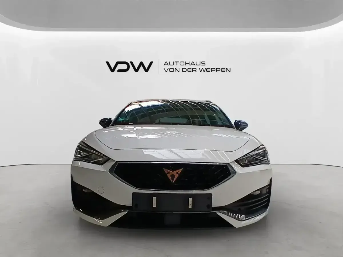 Gebraucht Cupra Leon 245 PS (180 kW) 2022 Weiß Kombi