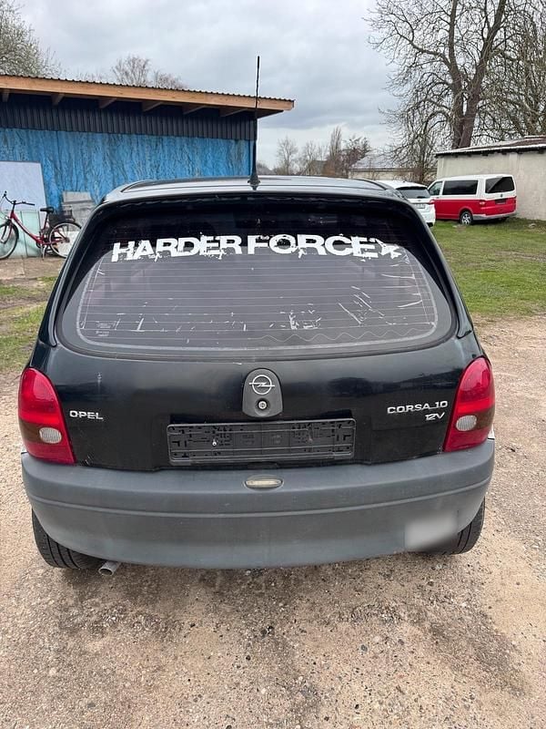 Gebraucht Opel Corsa Eco 54 PS (39 kW) 1997 Schwarz Kleinwagen