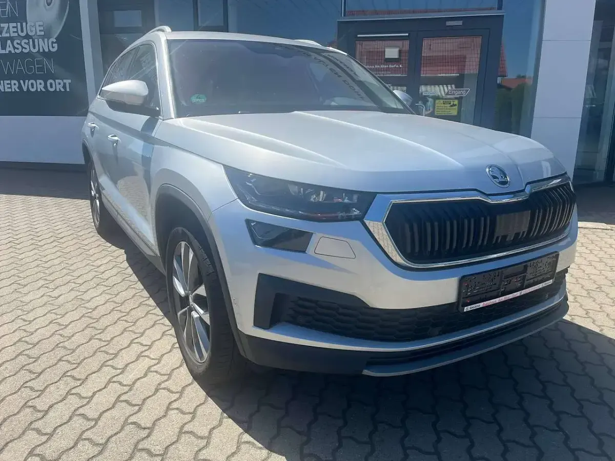 Gebraucht Skoda Kodiaq Tour 150 PS (110 kW) 2022 Brilliantsilber metallic SUV
