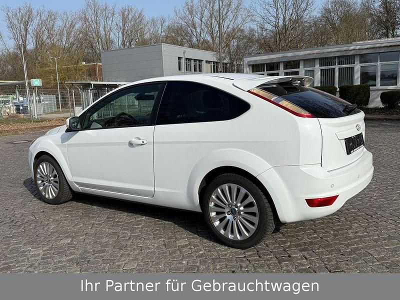 Gebraucht Ford Focus Sport 145 PS (106 kW) 2010 Weiß Coupé