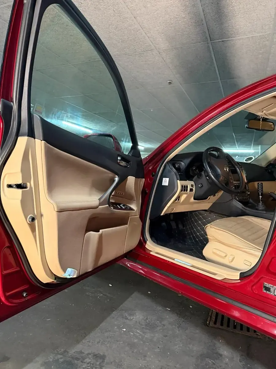 Gebraucht Lexus IS250 Luxury Line 208 PS (152 kW) 2008 Rot Limousine