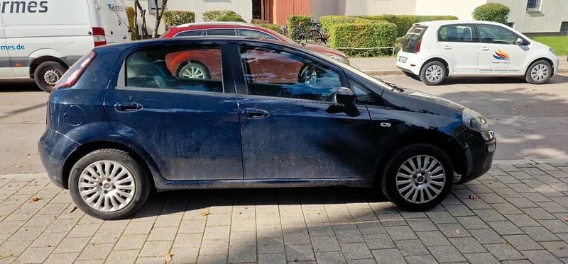 Schwarz Gebraucht 2011 Fiat Punto Evo Kleinwagen | 2.500 € (Guter Preis) - Bild 1/4