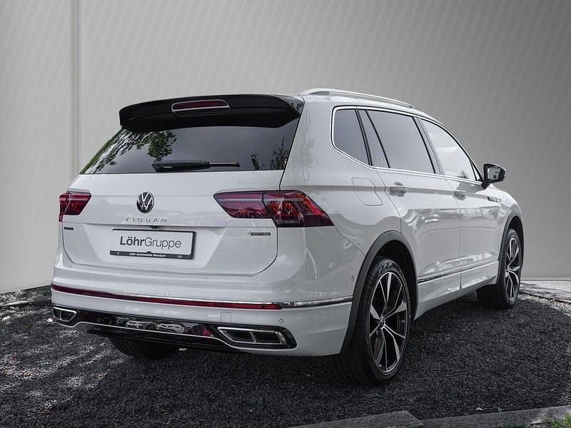 Gebraucht VW Tiguan Allspace R-line 193 PS (141 kW) 2025 Oryxweiß perlmutteffekt SUV