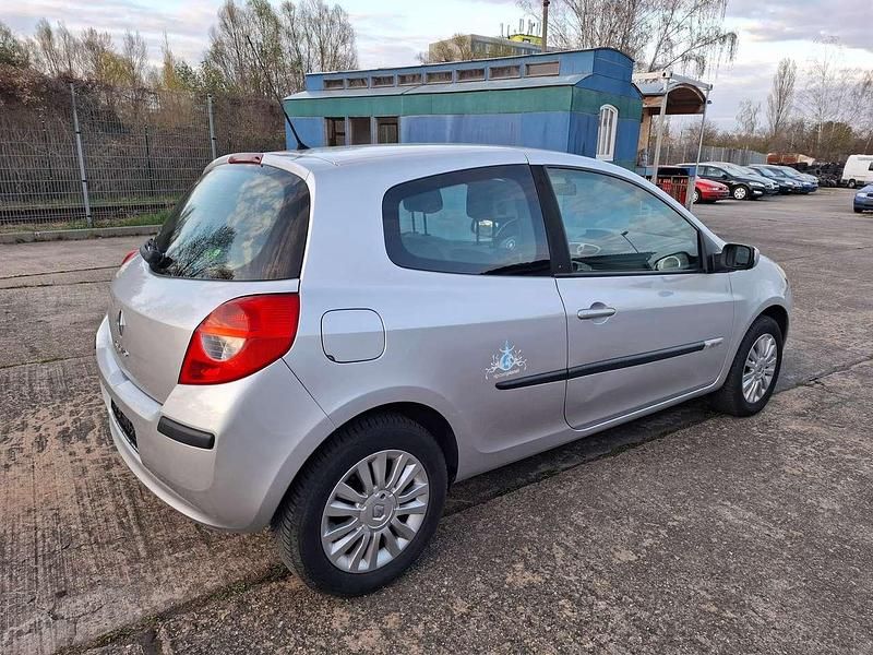Gebraucht Renault Clio Rip Curl 75 PS (55 kW) 2008 Platingrau Kleinwagen