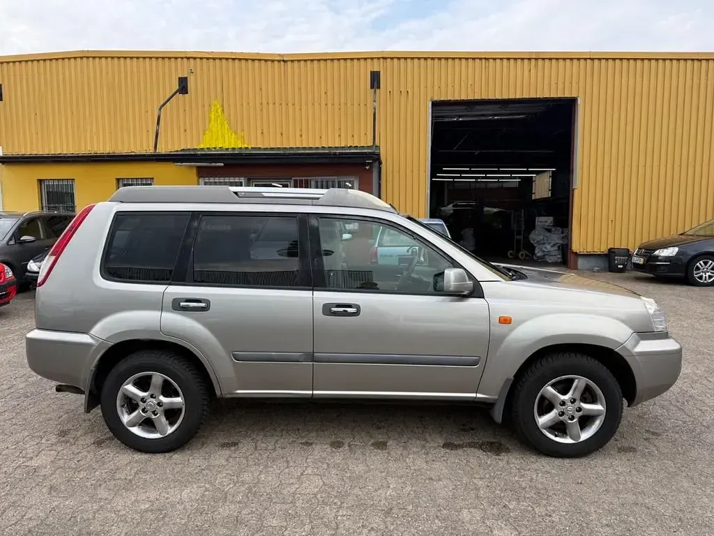 Gebraucht Nissan X-Trail Comfort 114 PS (83 kW) 2003 Braun SUV