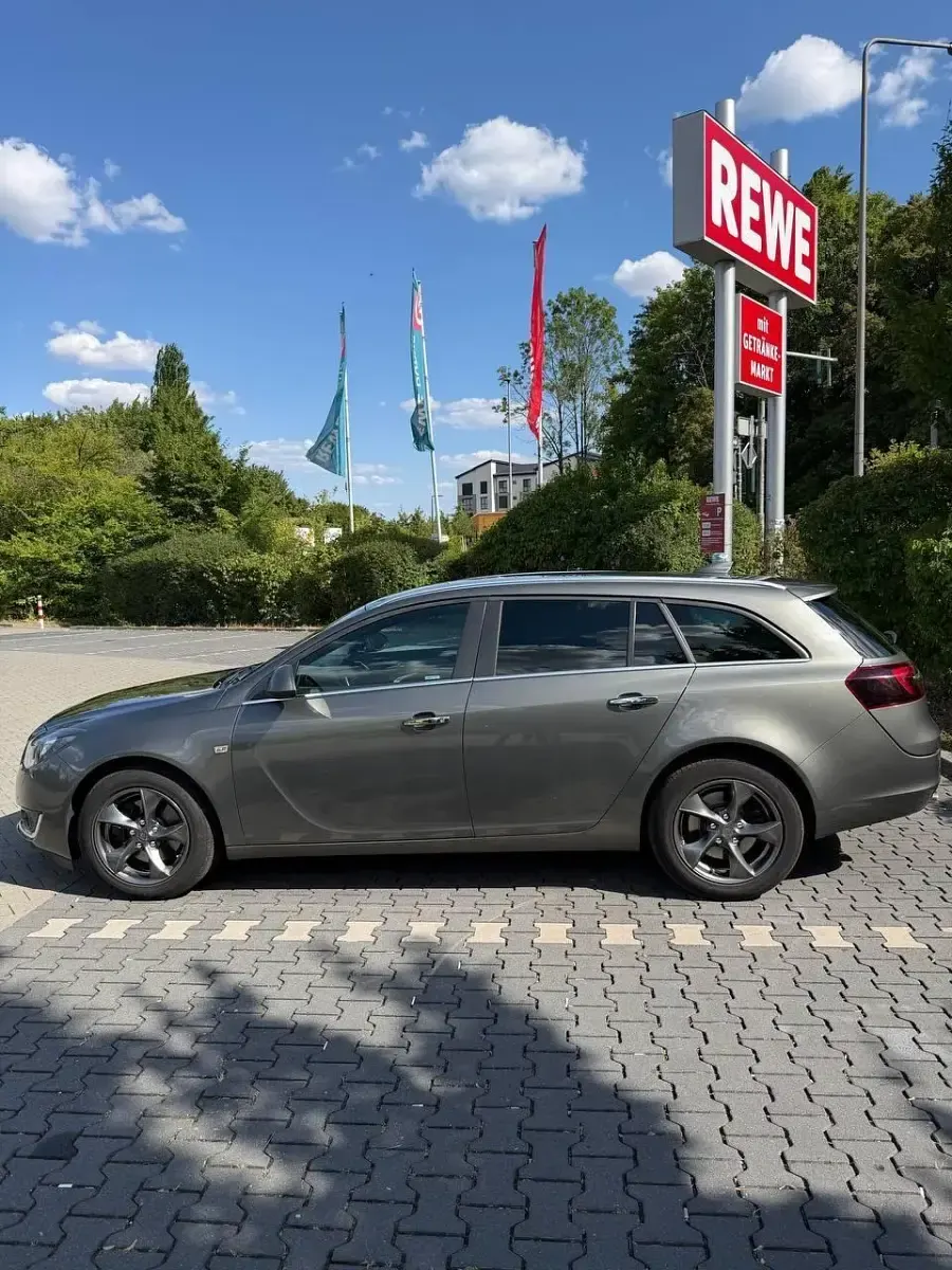 Gebraucht Opel Insignia Sport 170 PS (125 kW) 2017 Grau Kombi