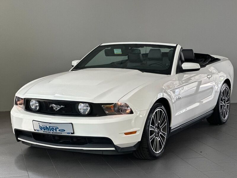 Weiß Gebraucht 2011 Ford Mustang Convertible Cabrio | 26.990 € (Etwas zu teuer) - Bild 1/4