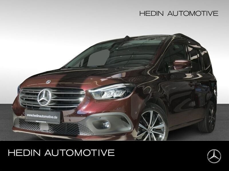 Rot Gebraucht 2024 Mercedes T180 Progressive Van / Kleinbus | 28.977 € (Fairer Preis) - Bild 1/4