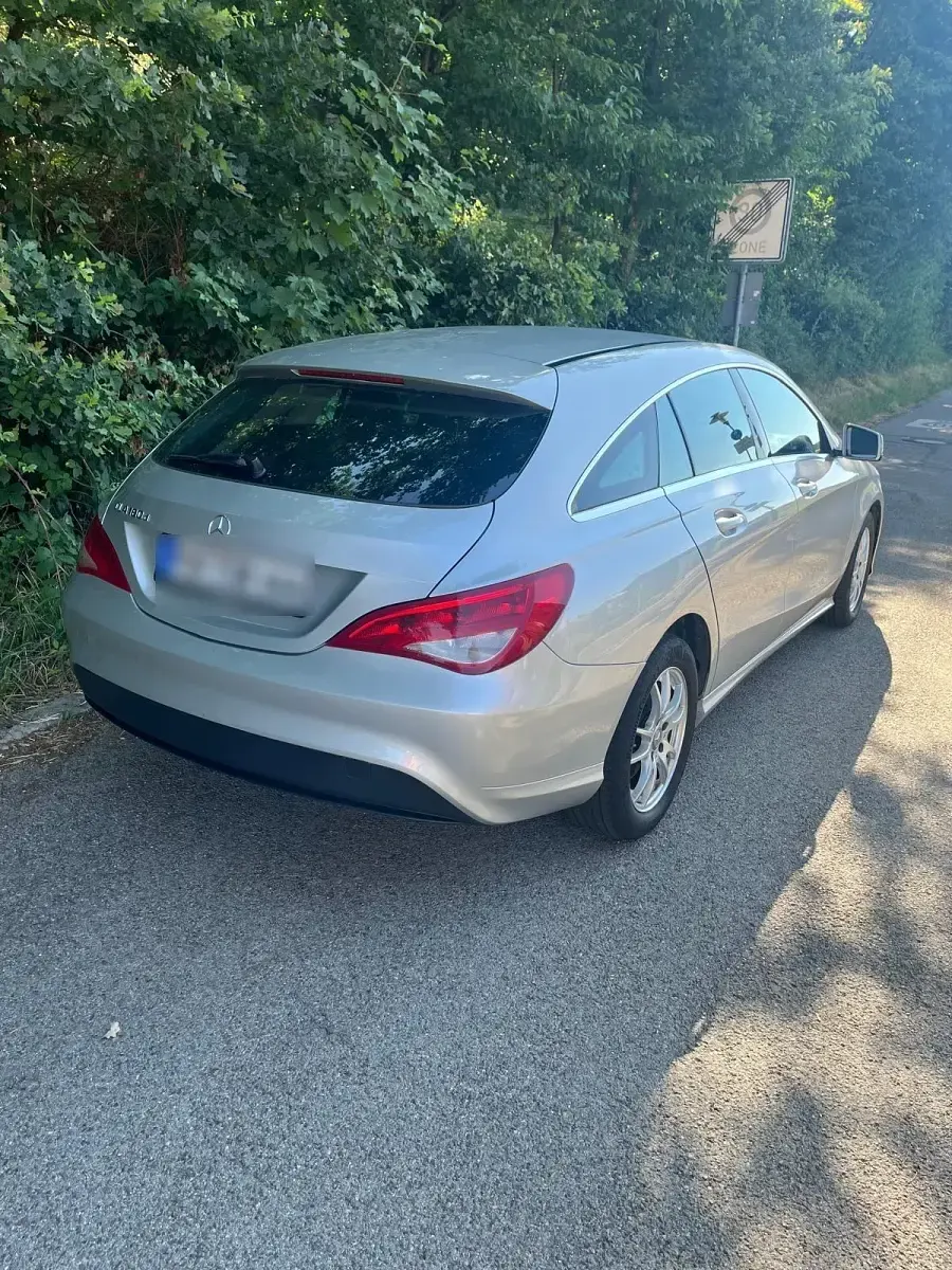 Gebraucht Mercedes CLA180 109 PS (80 kW) 2016 Silber Coupé