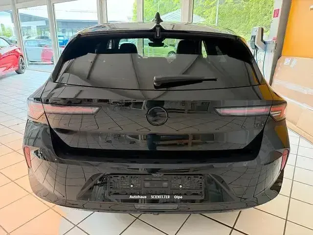 Gebraucht Opel Astra 131 PS (96 kW) 2024 Schwarz Kleinwagen
