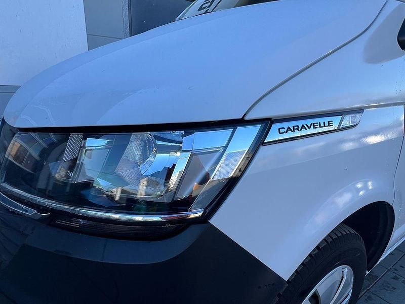 Gebraucht VW Caravelle 110 PS (80 kW) 2021 Weiß Van / Kleinbus