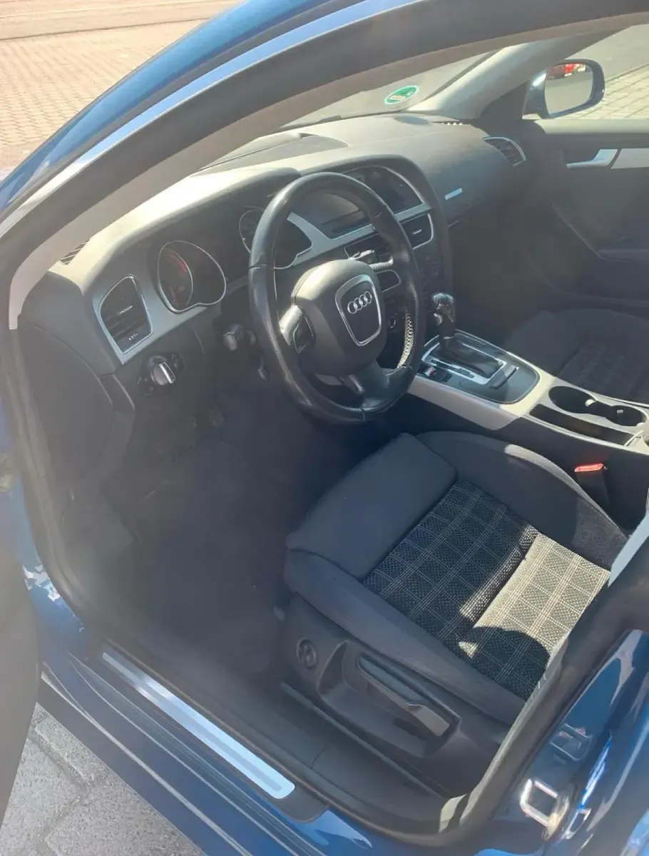Gebraucht Audi A5 160 PS (117 kW) 2010 Blau Coupé