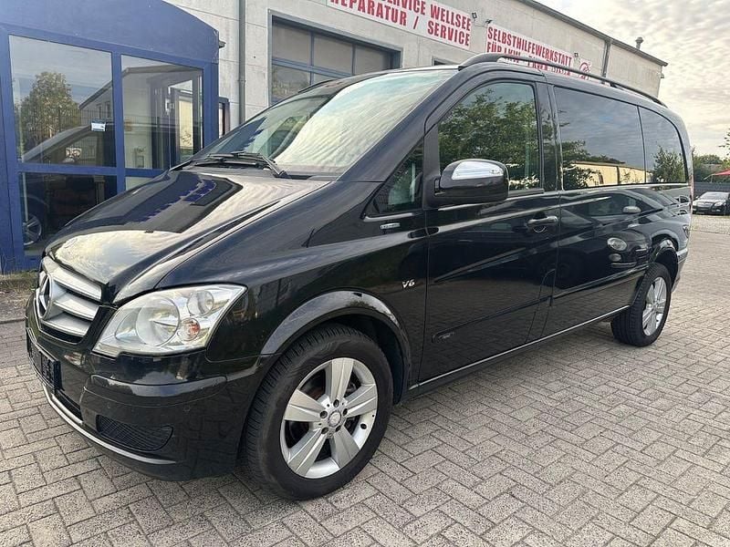 Schwarz Gebraucht 2012 Mercedes Viano Edition Van / Kleinbus | 11.850 € (Superpreis) - Bild 1/4