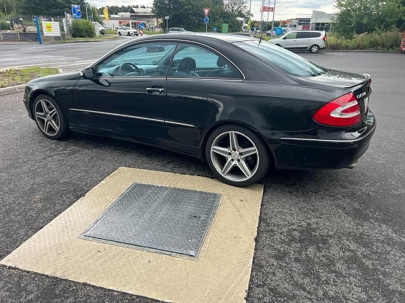 Schwarz Gebraucht 2002 Mercedes CLK500 Coupé | 4.500 € (Fairer Preis) - Bild 1/4