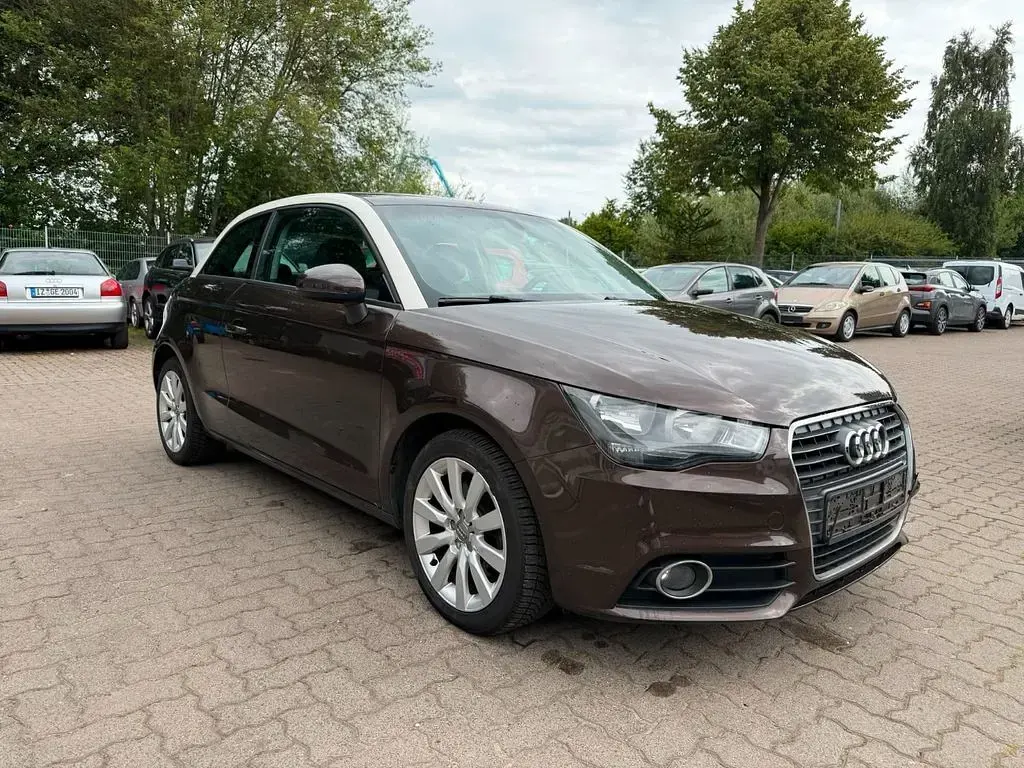 Gebraucht Audi A1 Ambition 122 PS (89 kW) 2011 Braun Kleinwagen