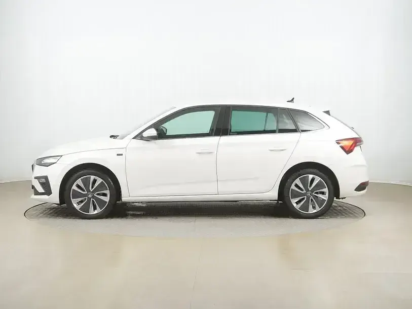 Gebraucht Skoda Scala Drive 116 PS (85 kW) 2025 Candyweiss Kleinwagen