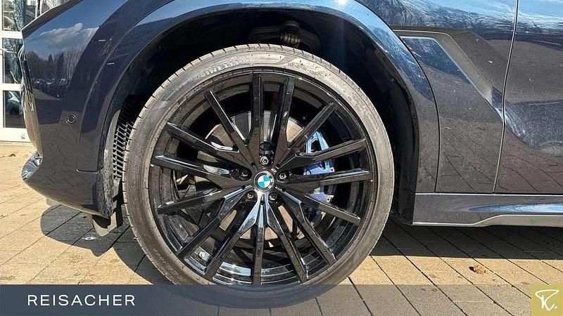 Gebraucht BMW X6 M 530 PS (389 kW) 2023 Carbonschwarz metallic SUV