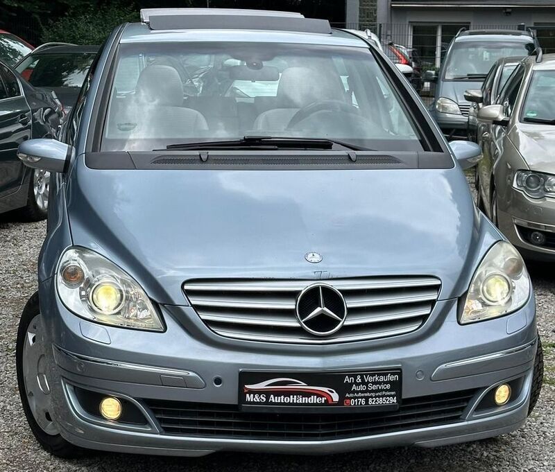 Blau Gebraucht 2006 Mercedes 200 Limousine | 6.300 € (Fairer Preis) - Bild 1/4