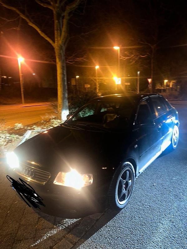 Gebraucht Audi A3 105 PS (77 kW) 2002 Schwarz Kleinwagen